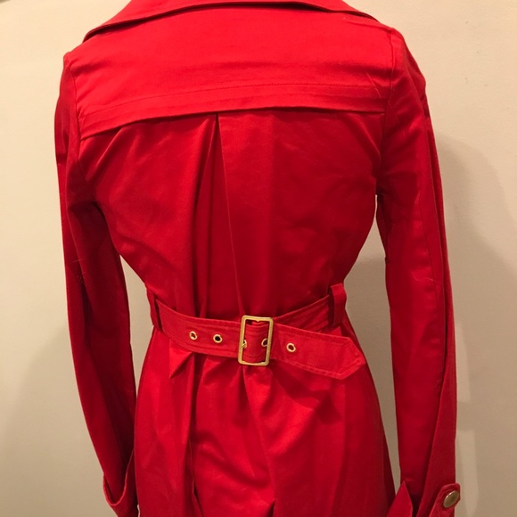 Red jacket - Picture 3 of 3